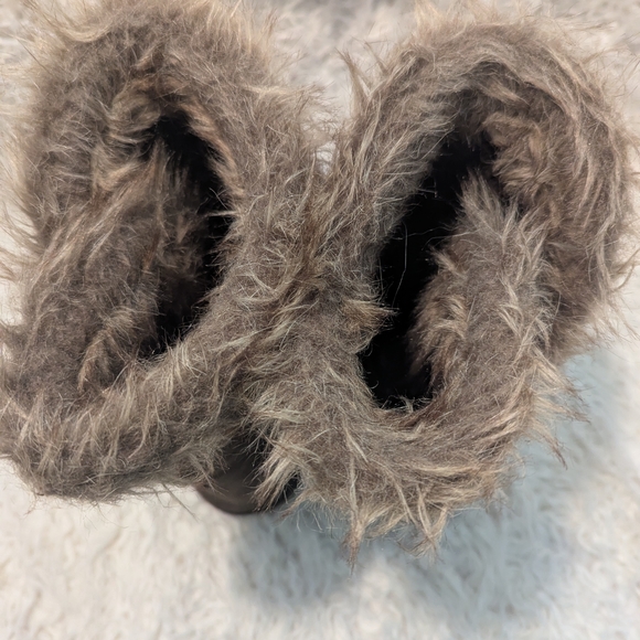 Women's Faux-Fur Suede Winter Boots - Dark Army Green - Picture 5 of 8